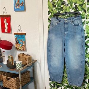 Zara Carrot Leg Jeans sz 10